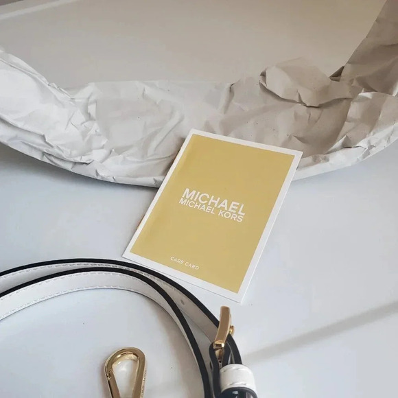 Michael Kors half moon crossbody - Picture 9 of 10